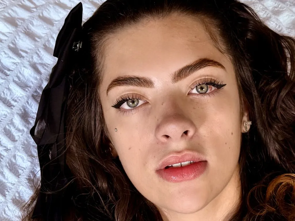 IrisWarren's Thumb Image