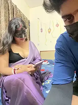 Horny_Riya_bHabhi's Thumb Image