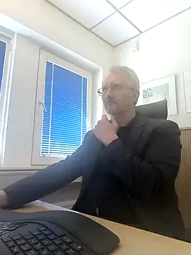 tom-swede's Thumb Image