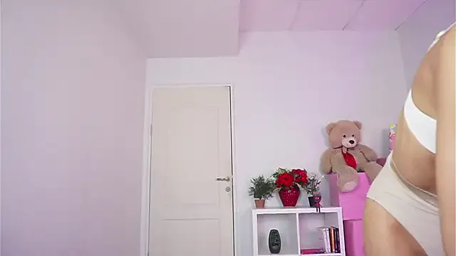 ZariaVera's Thumb Image